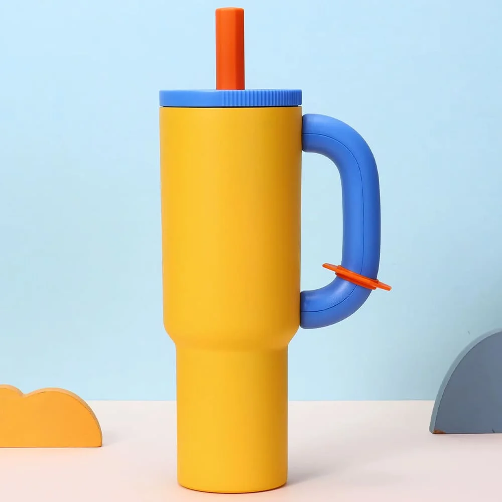 Tumbler with straw yellow main